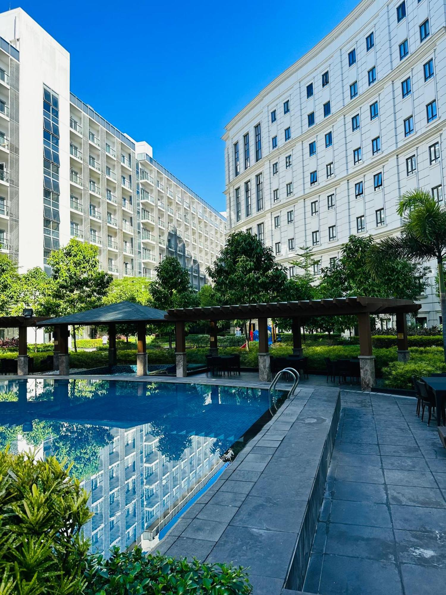81 Newport Blvd Cluster 4 Unit B 3Rd Flr By Rechelle Nunag Pasay Esterno foto