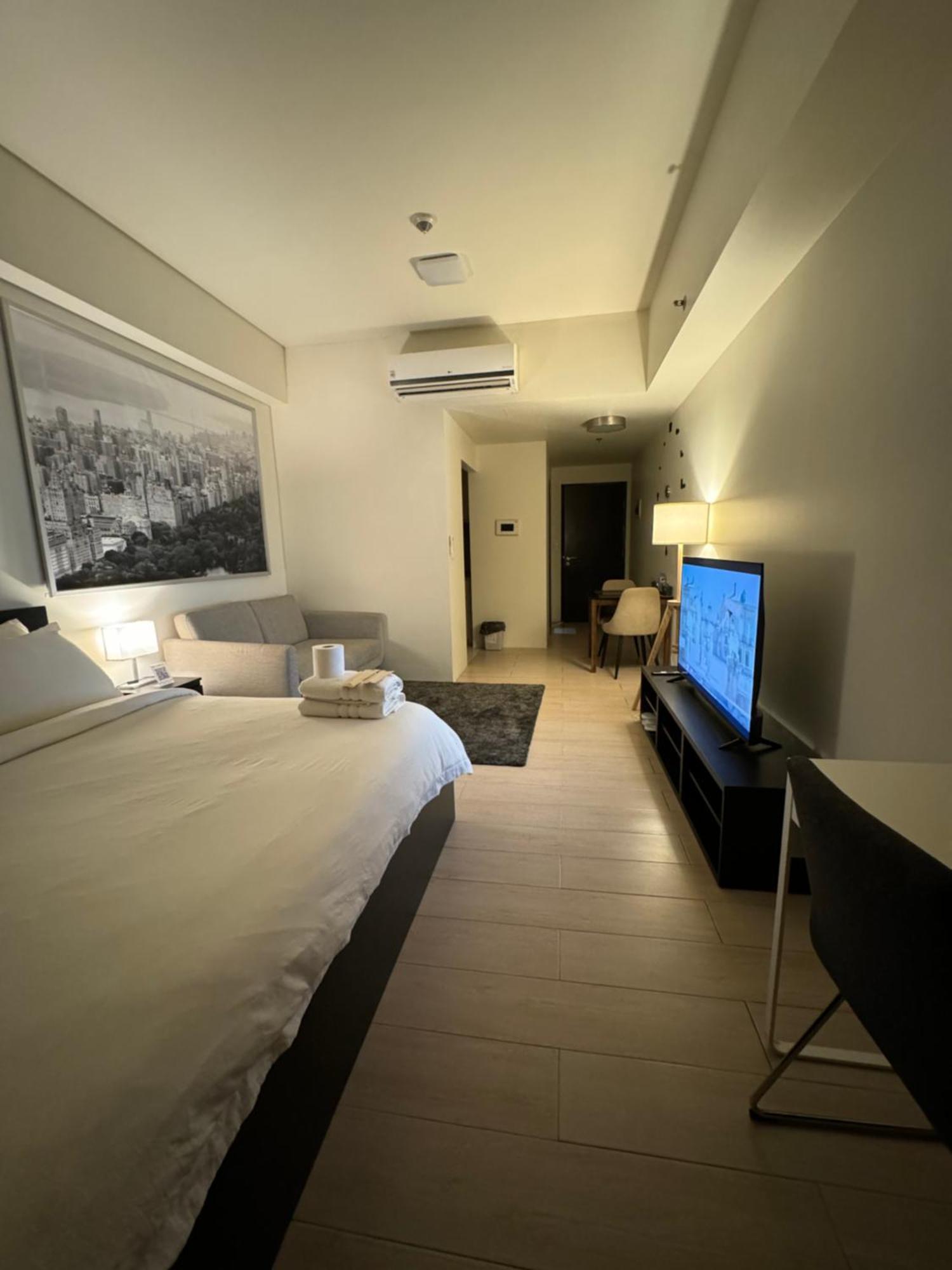 81 Newport Blvd Cluster 4 Unit B 3Rd Flr By Rechelle Nunag Pasay Esterno foto