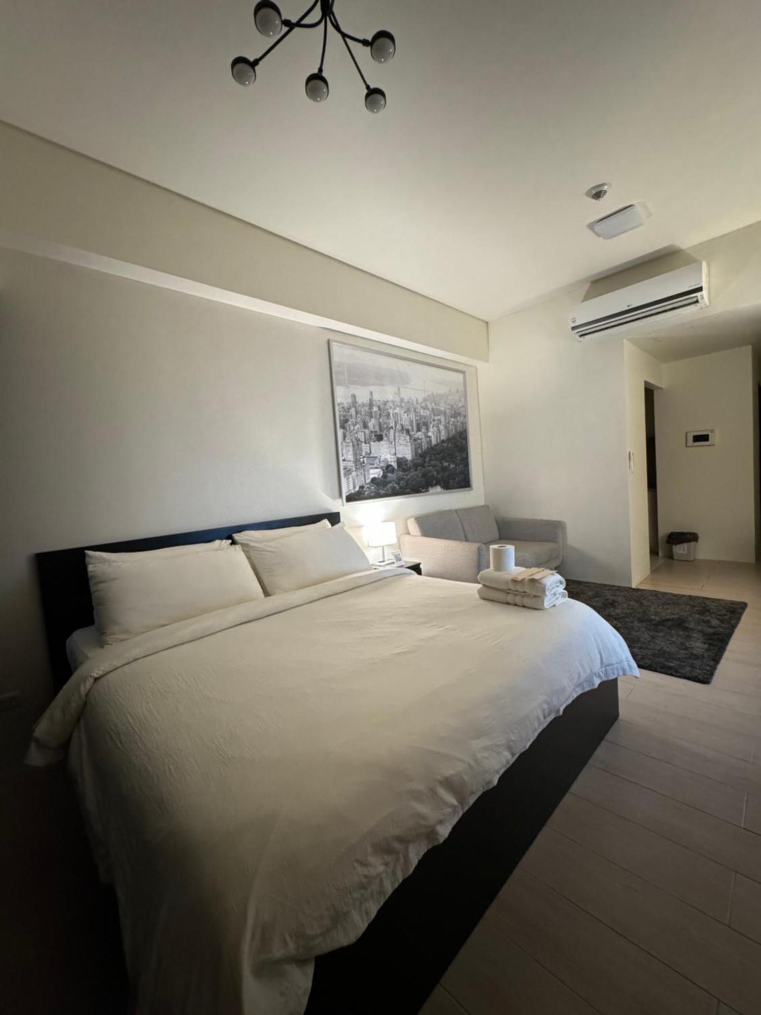 81 Newport Blvd Cluster 4 Unit B 3Rd Flr By Rechelle Nunag Pasay Esterno foto