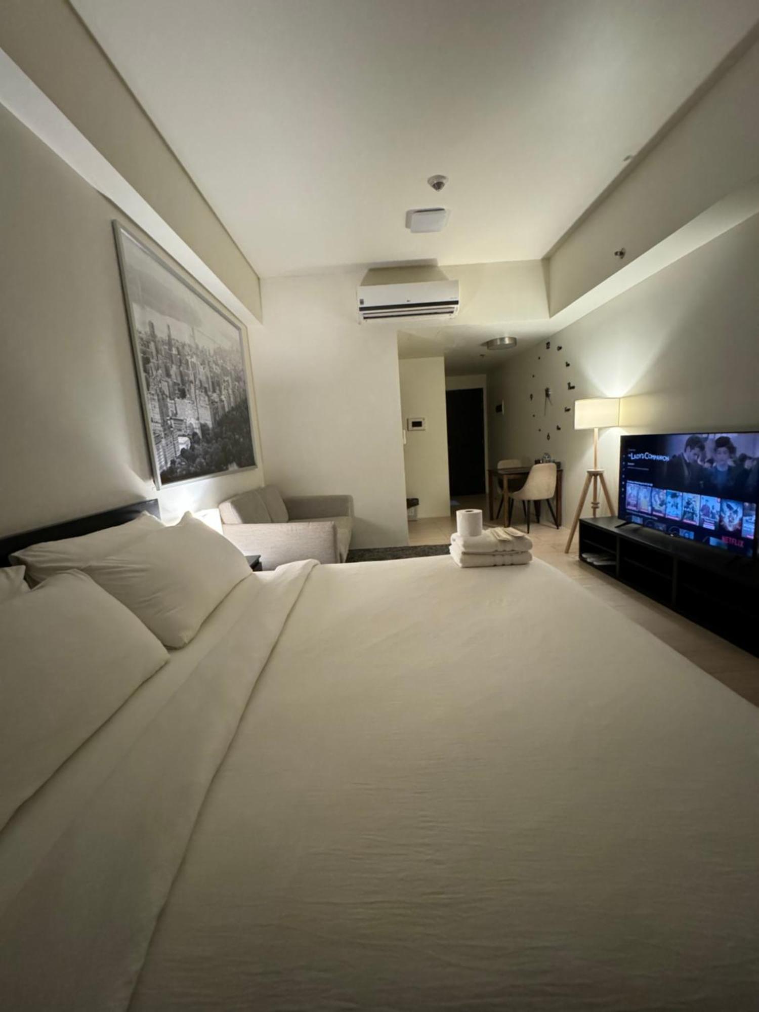 81 Newport Blvd Cluster 4 Unit B 3Rd Flr By Rechelle Nunag Pasay Esterno foto